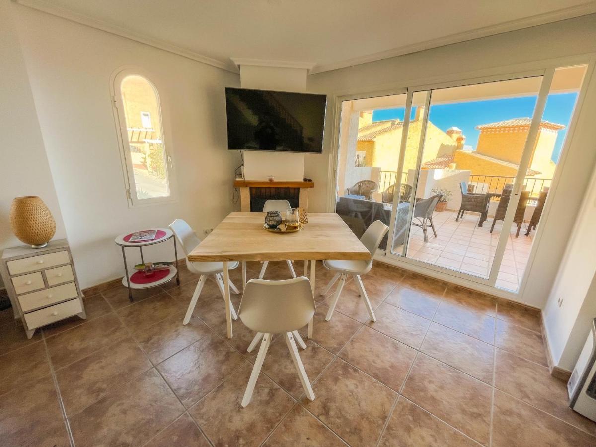 칼페 Charming Townhouse With Sea Views & Pool In Altea 빌라 외부 사진