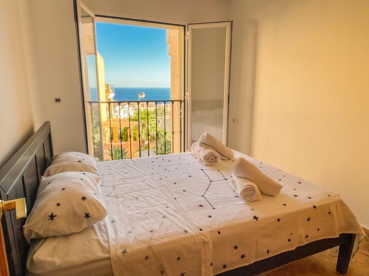 칼페 Charming Townhouse With Sea Views & Pool In Altea 빌라 외부 사진