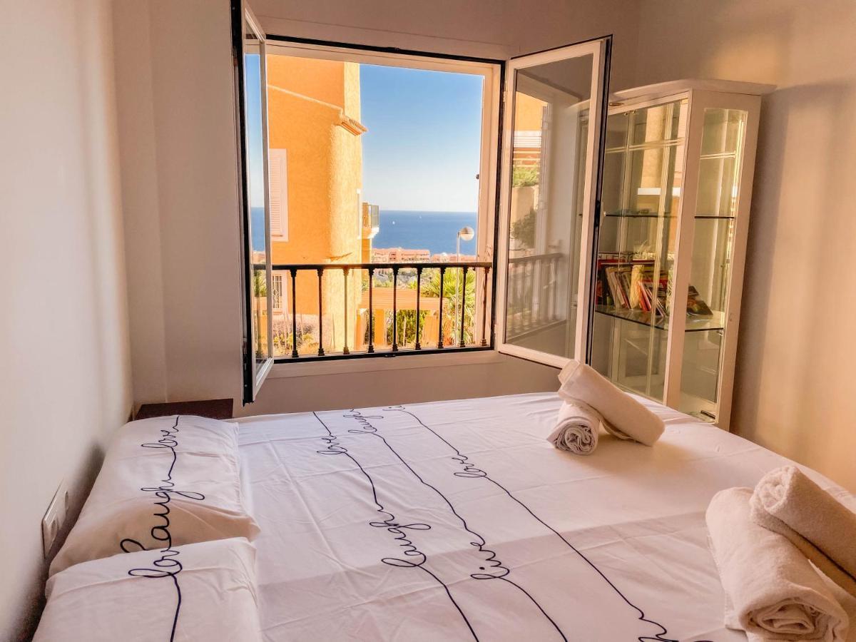 칼페 Charming Townhouse With Sea Views & Pool In Altea 빌라 외부 사진
